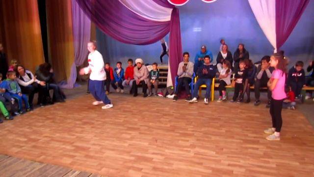 Outbreak vs Розочка - КРАСНЫЙ ДВИЖ ЖЕЛТЫЙ КАЧ - 1/4 смотреть онлайн