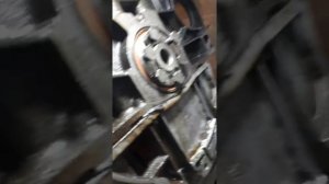 Опель Астра коренной сальник. Течь масла не из за сальника.