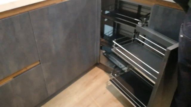 Обзор кухни от нашего дизайнера Николая | фабрика "ODISSEY" смотреть онлайн