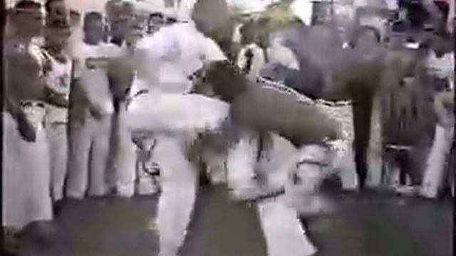 CAPOEIRA (GRUPO SENSAÇÃO) смотреть онлайн