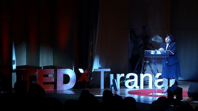 Uncertainty as a condition to unfold your powers: Silvia BINO at TEDxTirnana смотреть онлайн