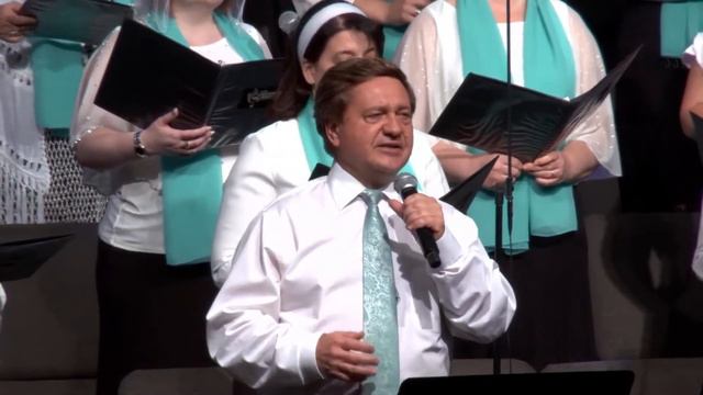 Не унывай, Господь всегда с тобой! - хор "Светлый миг" и Роман Джулай смотреть онлайн