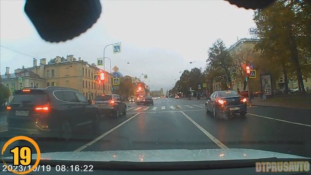 20.10.2023 Подборка ДТП и Аварии на Видеорегистратор Октябрь 2023 смотреть онлайн