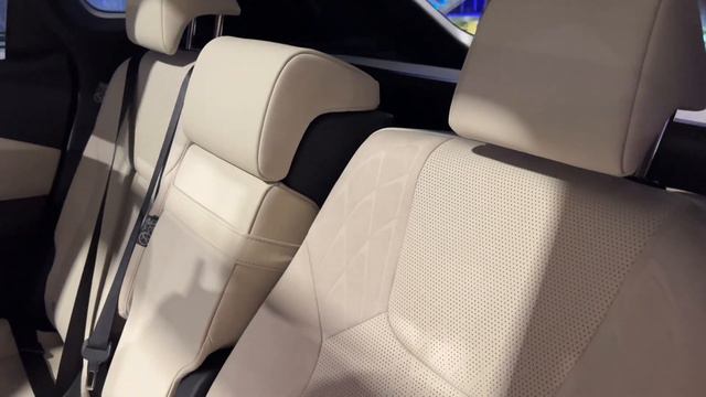 Lexus RX 350h Hybrid 2023 | 4K смотреть онлайн