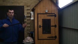 Способ подвешивания птицы для копчения.