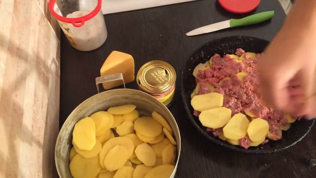 Картофельная запеканка с фаршем. Необычный рецепт от Ивана! смотреть онлайн