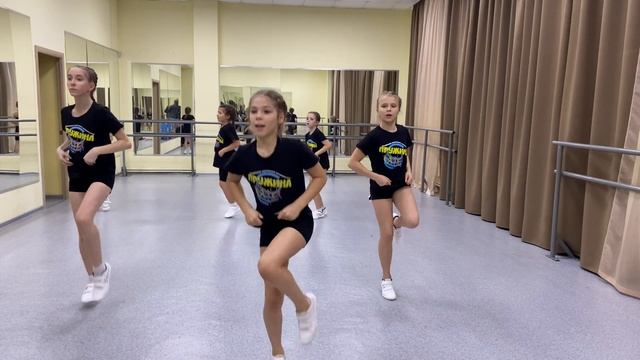 Открытый урок по современному танцу Младшая группа Объединения "Пружина" смотреть онлайн