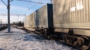 Тепловоз ЧМЭ3-3888 на манëврах с грузовым поездом и приветливый машинист!