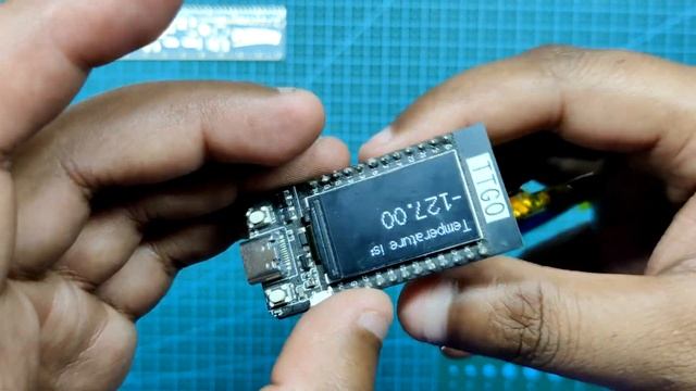 DIY Thermometer with TTGO T Display Board DS18B20 Sensor смотреть онлайн