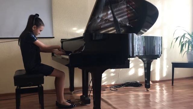 Ермолаева Валерия Андреевна, г. Астрахань ,11 лет С. Слонимский "Проходящая красотка" смотреть онлайн