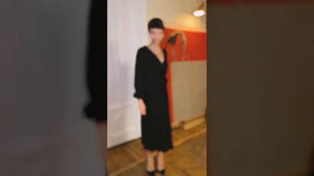 ? Притягательный чёрный — это всегда тренд смотреть онлайн