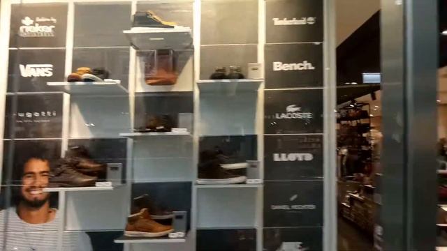 Spaziergang durch die City Galerie (Augsburg) . Прогулка по City Galerie Аугсбург (Германия) смотреть онлайн