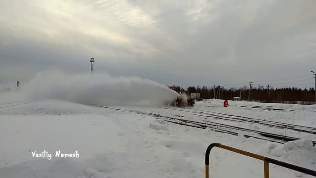 Вот так надо убирать снег!