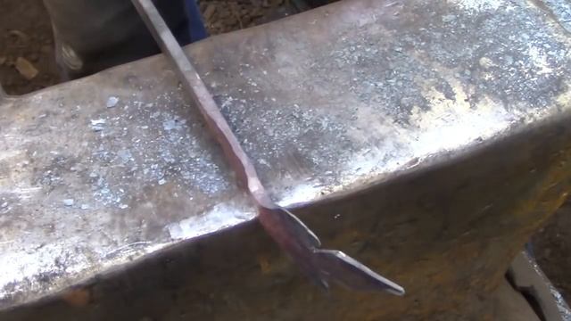 Blacksmithing For Beginners - Fleur-de-lys