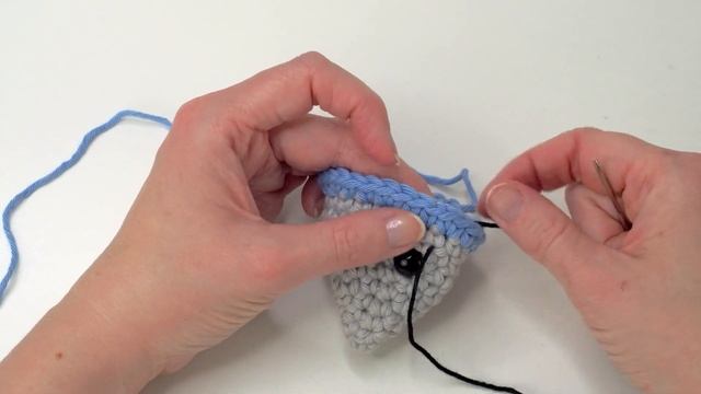 How to crochet an amigurumi mouse - mouse tutorial смотреть онлайн