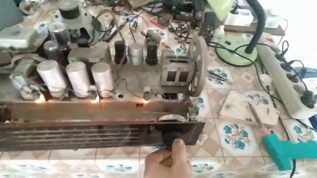 Ламповый радио приемник ,,ЧАЙКА,, 1957 года! РАБОТАЕТ!! смотреть онлайн