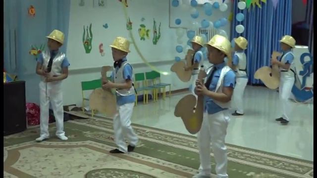 Танец с саксофонами Старшая группа смотреть онлайн
