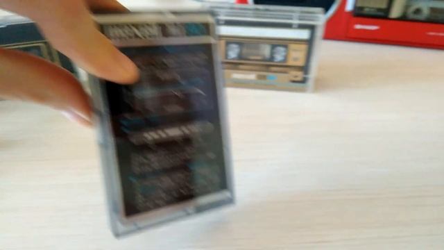 Кассеты MAXELL 70х -80х годов и небольшое сравнение двух магнитол 79г и 83г выпуска... смотреть онлайн