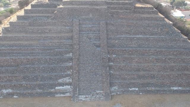 The pyramid of El Pueblito at El Cerrito смотреть онлайн
