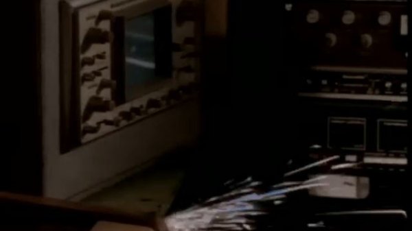 Roger Waters - Radio Waves