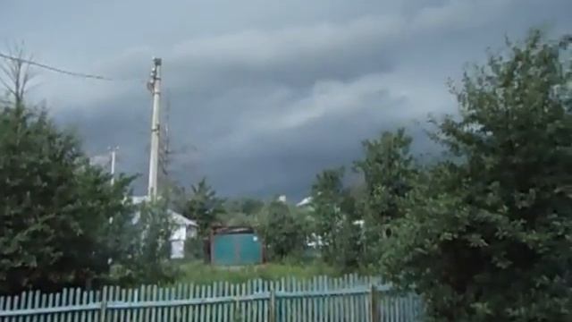 10.06.2012. Туча перед ливнем в Курске смотреть онлайн