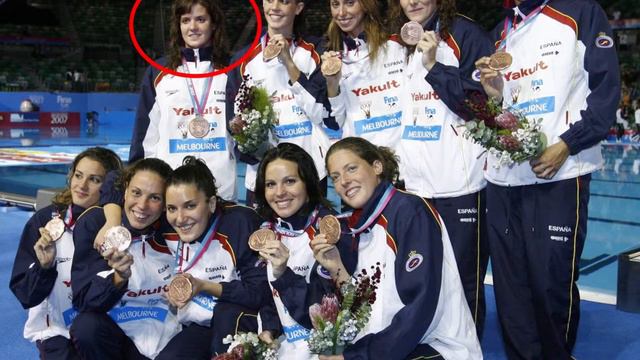 ANDREA FUENTES rescata a ANITA ÁLVAREZ 🏊♀️ смотреть онлайн