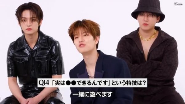 [Русская озвучка Kadza] Stray kids отвечают на 25 вопросов | интервью "25ans"