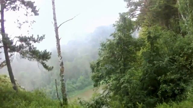 Межевой. Река Ай. Большие притёсы в тумане. Утро после дождя. смотреть онлайн