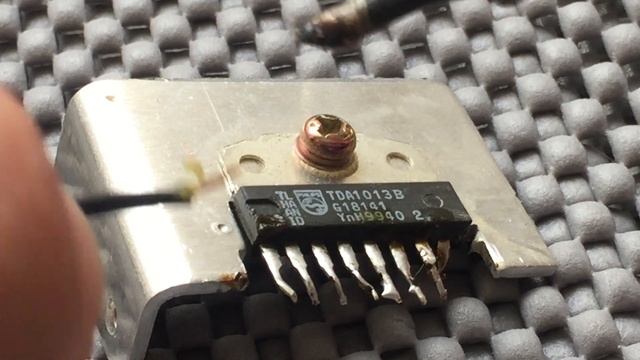 ПРОСТОЙ УСИЛИТЕЛЬ ЗВУКА ИЗ ТЕЛЕВИЗОРА! СВОИМИ РУКАМИ! НА TDA! смотреть онлайн