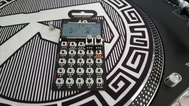 Teenage Engineering Po-33 KO - First Oldskool Jungle Rollout смотреть онлайн