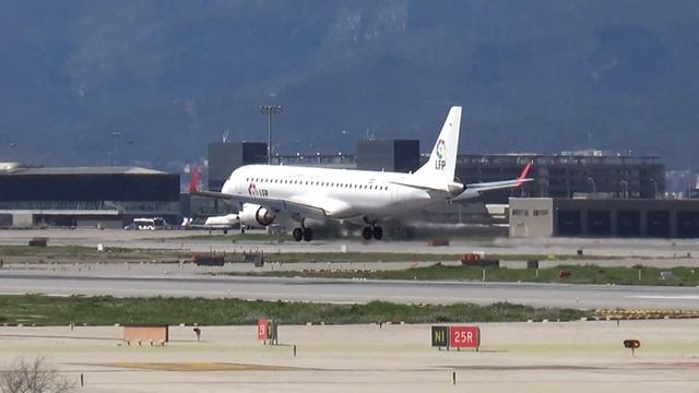 Sony HDR-CX320E - test- El Aeropuerto del Prat de Llobregat, BCN смотреть онлайн