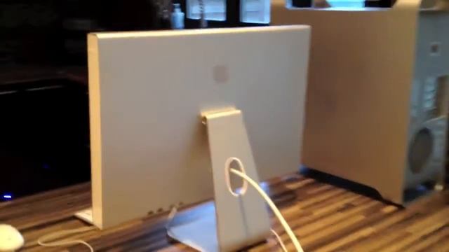 Apple Mac Pro + Apple Cinema HD Display - Complete Setup For Sale смотреть онлайн