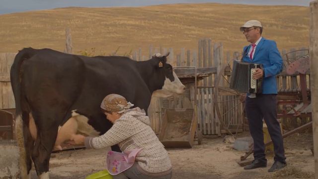 Ильнур Юламанов - Председатель, комбайнеры и доярочки.