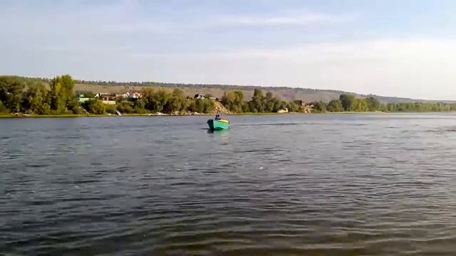 Самодельная лодка 5,3м с моторным колодцем, 1 чел. смотреть онлайн