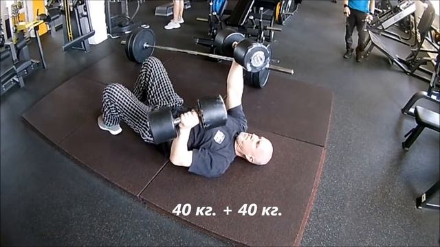 Жим гантелями поочерёдный / bench press смотреть онлайн