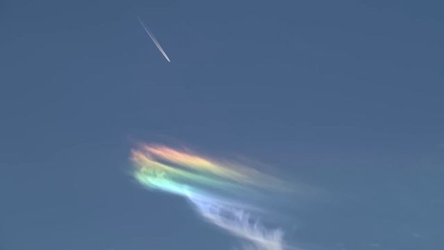 Rare Rainbow Cloud Phenomena known as a Circumhorizontal Arc. смотреть онлайн