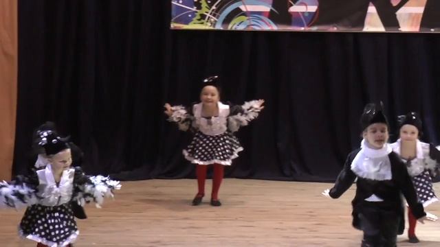 Хореографічний колектив ансамбль танцю Чорний кіт - Летка-Єнка смотреть онлайн