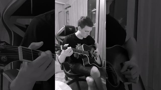 do you know name of the song? #guitarmaster #guitarplayer #acoustic #massaraksh смотреть онлайн