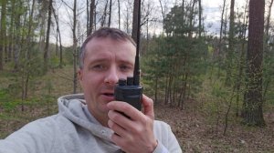 Рации DMR TYTECH 5508 в лесу с длинными антеннами