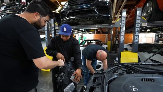 SVJ Owner Confronts Luis, Ferrari GTC4 Lusso Finally Looks Good! смотреть онлайн