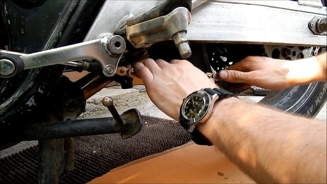Honda CB 400 обслуживание цепи (эконом вариант). смотреть онлайн