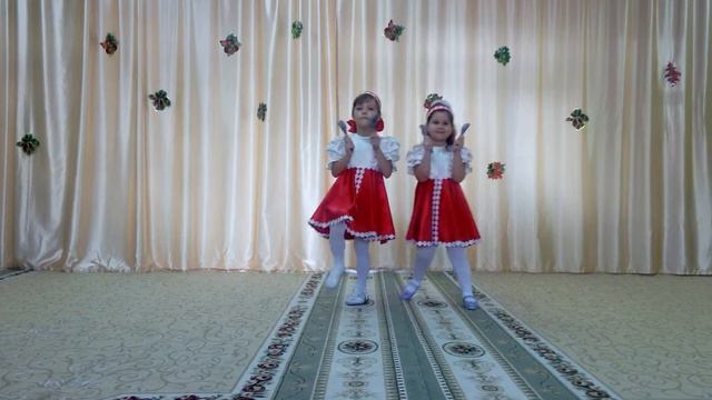 Фольклорный ансабль"Рябинушка" смотреть онлайн