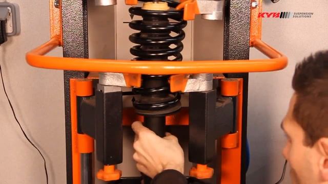 Замена передних амортизаторов KYB на ALFA ROMEO