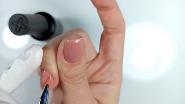 Подробен УРОК за укрепване на нокти с база + лесен и модерен дизайн | уроци за маникюр 06 смотреть онлайн