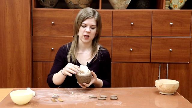 #6 Украшение и сушка сосуда / Школа первобытного гончара / Музей Университета Лобачевского смотреть онлайн