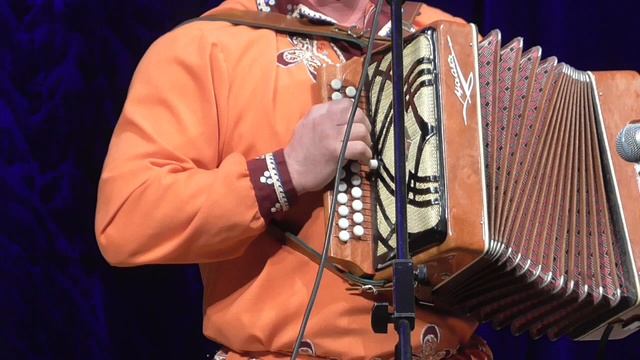 Анлрей Звонарев "Два колечка".MP4 смотреть онлайн