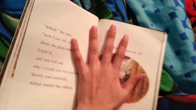 In a Dark, Dark Room and Other Scary Stories (Reading w/ cursing) смотреть онлайн