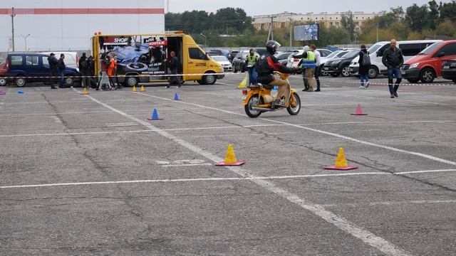Motogymkhana. Заезд Романа (№25) на Honda Cub на соревнованиях 24 сентрября 2017 года смотреть онлайн