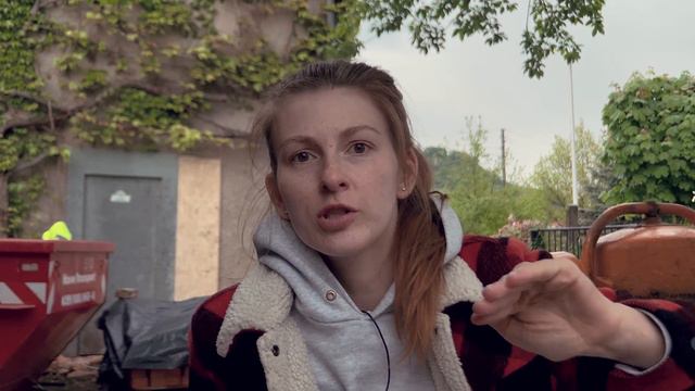Начали делать пол // Крыша: эпизод 4 смотреть онлайн