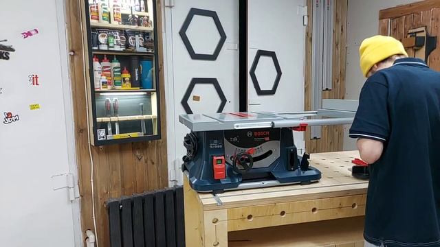 Приобрёл распиловочный Bosch GTS 635-216 для своей мастерской . смотреть онлайн